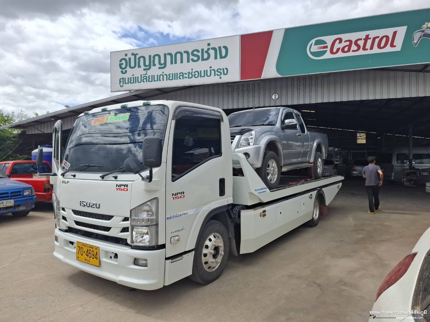 กระบะดีแมคซ์ โรงเรียนบ้านโนนสำราญ ➤ อู่ปัญญาการช่าง
