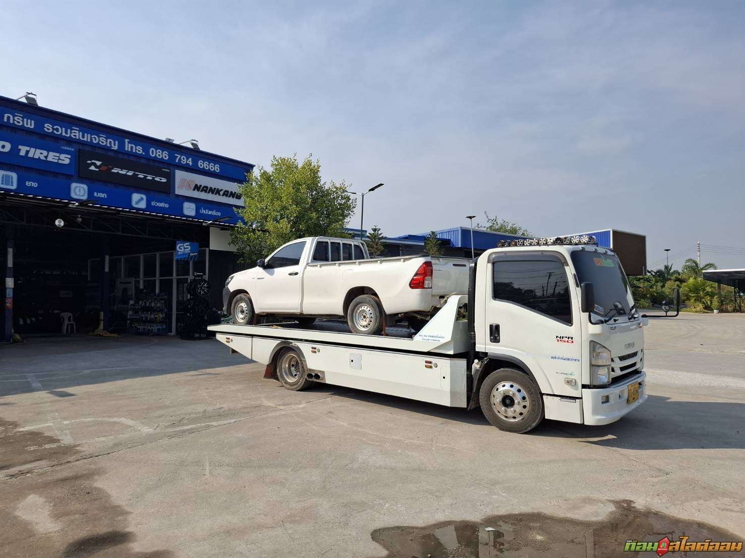 โตโยต้า รีโว่ ถนน 201 กม.136 ➤ กริพ รวมสินเจริญ
